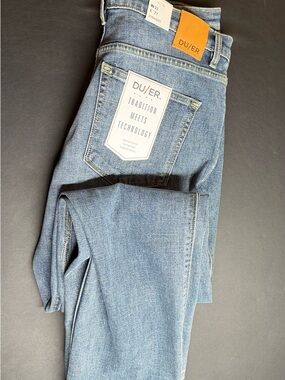 DU/ER Women's Straight Leg Jeans in Light Blue